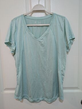 Xersion Mint Green V-Neck Short Sleeve Tee